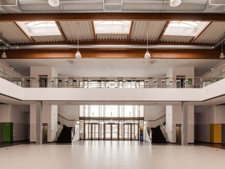EXPO-Krakow-lobby-2.jpg