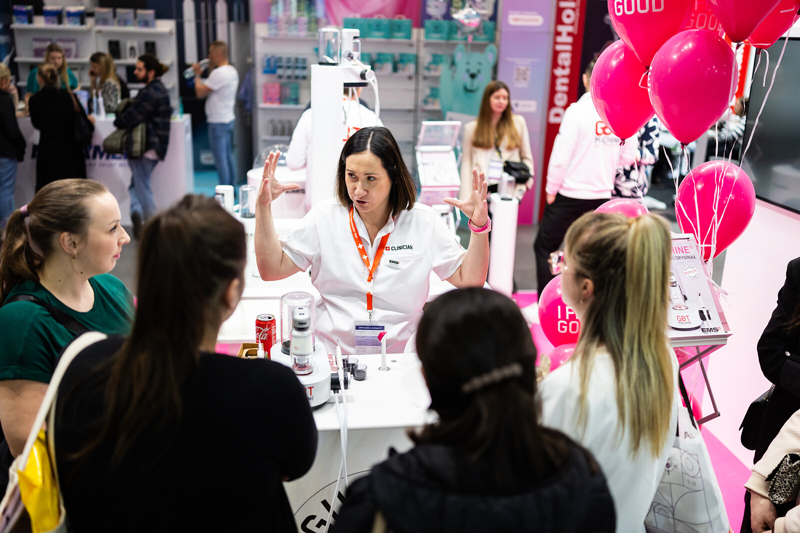 LAP37078.jpg [1.49 MB]